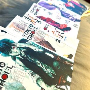 Tokyo Ghoul (1-12 mangas) by Sui Ishida